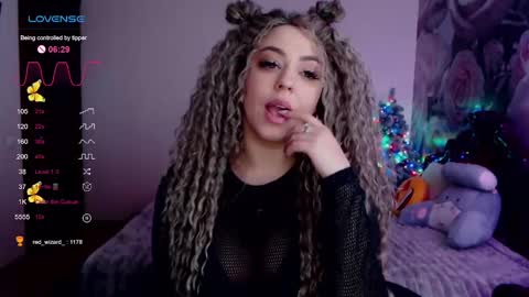 _just_a_queen_3 online show from 01-22-25, 09:21