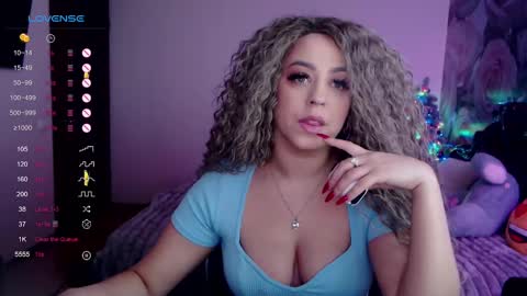 _just_a_queen_3 online show from 02-02-25, 05:37