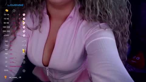 _just_a_queen_3 online show from 02-12-25, 05:58