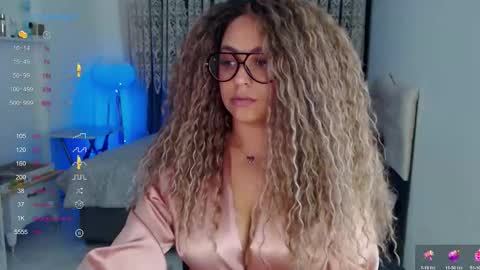 _just_a_queen_3 online show from 12-21-25, 04:47