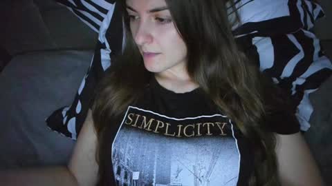 _just_a_simple_girl online show from 12-09-24, 07:18