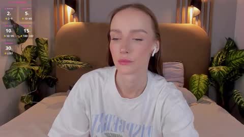 Snapshot of _k2__ chatting on 11-11-25, 06:57 Kira online show from 11-11-25, 06:57