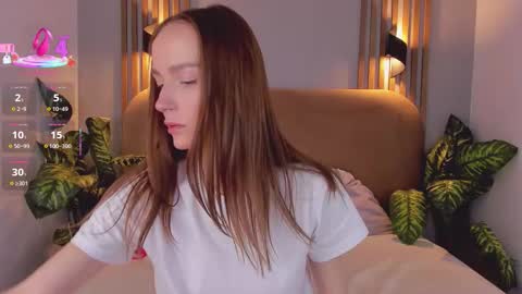 Snapshot of _k2__ chatting on 11-17-25, 07:03 Kira online show from 11-17-25, 07:03