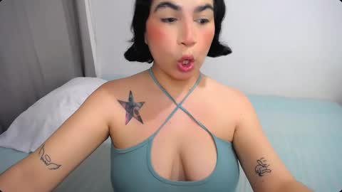 Snapshot of _kade69_ chatting on 10-19-25, 01:28 KADE online show from 10-19-25, 01:28