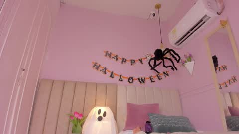 Snapshot of _karol_18 chatting on 11-01-25, 11:34 karol online show from 11-01-25, 11:34