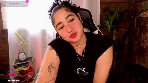 Snapshot of _kat_1 chatting on 09-19-25, 07:14 online show from 09-19-25, 07:14