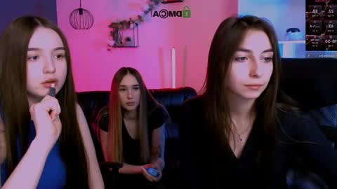 _kellykitten_ online show from 03-23-26, 10:19