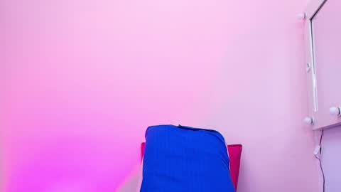 Kendall online show from 10-06-25, 11:51