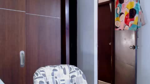 Snapshot of _kerryleen chatting on 12-21-24, 09:15 Dani online show from 12-21-24, 09:15