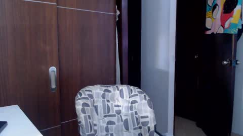 Snapshot of _kerryleen chatting on 12-31-24, 10:01 Dani online show from 12-31-24, 10:01