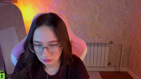 Kiki online show from 02-21-26, 03:51