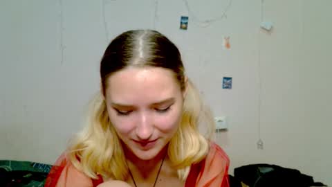 _kikiclark_ online show from 09-26-25, 08:57