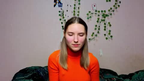 _kikiclark_ online show from 12-19-25, 09:33