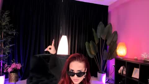 Kim online show from 09-17-25, 02:08