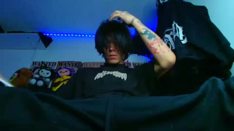 Snapshot of _kingshadows_ chatting on 06-11-26, 02:33 SHADOW online show from 06-11-26, 02:33