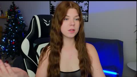 Snapshot of _kirieshka chatting on 12-22-24, 01:55 Molly   Emily online show from 12-22-24, 01:55