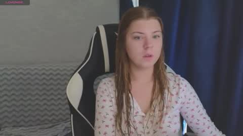 Snapshot of _kirieshka chatting on 09-24-25, 09:56 Molly   Emily online show from 09-24-25, 09:56