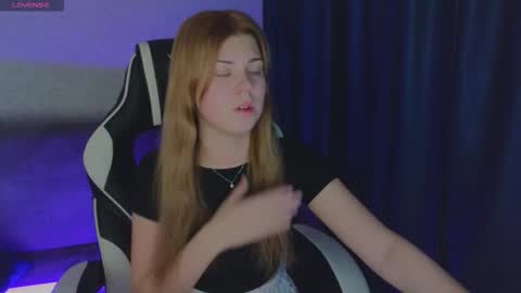 Snapshot of _kirieshka chatting on 10-05-25, 02:26 Molly   Emily online show from 10-05-25, 02:26