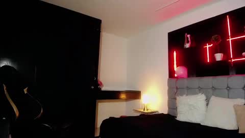 Snapshot of _kitten_1 chatting on 02-20-25, 05:33 _kitten_1 online show from 02-20-25, 05:33