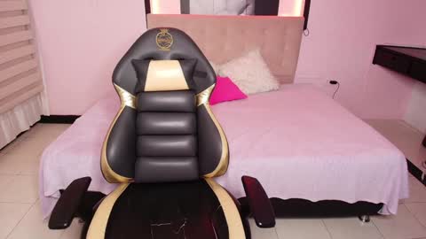 Snapshot of _kitten_1 chatting on 02-26-25, 12:38 _kitten_1 online show from 02-26-25, 12:38