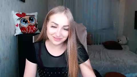 Snapshot of _kittyboo chatting on 11-24-25, 06:35 Aleksa online show from 11-24-25, 06:35