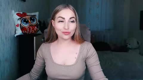 Snapshot of _kittyboo chatting on 12-05-25, 11:52 Aleksa online show from 12-05-25, 11:52