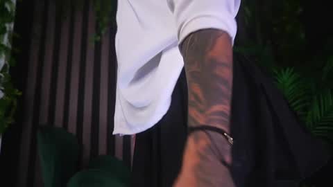 Snapshot of _kleo_ chatting on 02-20-25, 07:52   online show from 02-20-25, 07:52