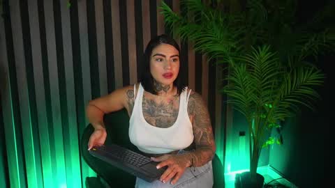 Snapshot of _kleo_ chatting on 02-25-25, 10:18   online show from 02-25-25, 10:18