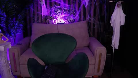 Snapshot of _kleo_ chatting on 10-10-25, 08:30   online show from 10-10-25, 08:30