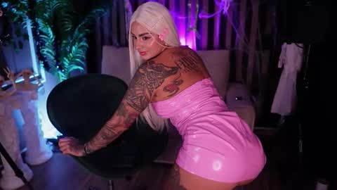 Snapshot of _kleo_ chatting on 10-31-25, 05:08 online show from 10-31-25, 05:08