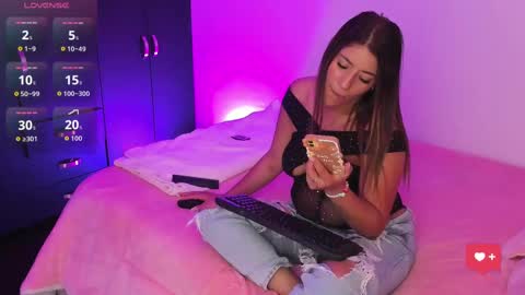 Snapshot of _kloee_ chatting on 09-11-25, 09:15  kloee  online show from 09-11-25, 09:15