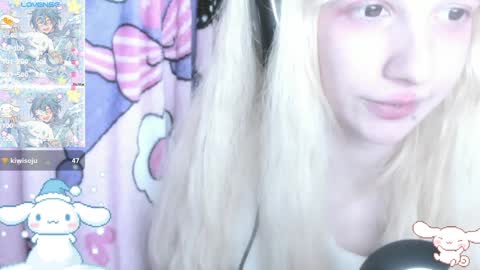 Snapshot of _kuroneeko_ chatting on 12-15-24, 07:42 kuro online show from 12-15-24, 07:42