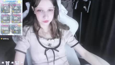 Snapshot of _kuroneeko_ chatting on 12-04-25, 07:17 kuro online show from 12-04-25, 07:17