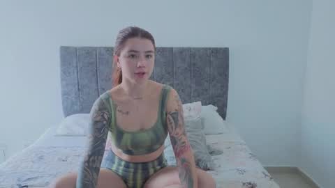 Snapshot of _kylie_miller1 chatting on 04-15-26, 03:52 Kylie online show from 04-15-26, 03:52