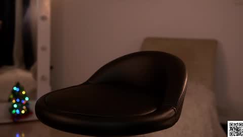 Snapshot of _lady_di chatting on 12-17-24, 03:50 Not on OF Some stuff for sale online show from 12-17-24, 03:50