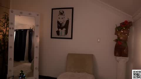 Snapshot of _lady_di chatting on 12-20-24, 03:58 Not on OF Some stuff for sale online show from 12-20-24, 03:58