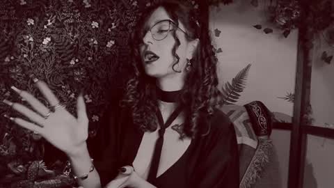 Snapshot of _lady_luna_ chatting on 12-27-24, 03:20 Lady Luna online show from 12-27-24, 03:20