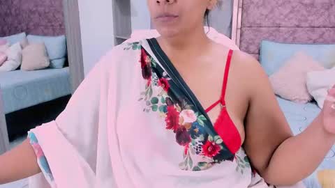 Snapshot of _lakshmi_hotx chatting on 02-17-25, 12:05 NAILHA SAJANI  online show from 02-17-25, 12:05