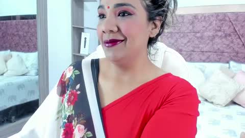 Snapshot of _lakshmi_hotx chatting on 02-25-25, 12:03 NAILHA SAJANI  online show from 02-25-25, 12:03