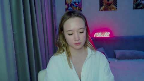 _lalune_ online show from 12-23-24, 10:44