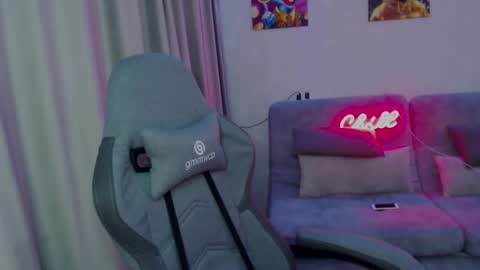 _lalune_ online show from 02-13-25, 04:17