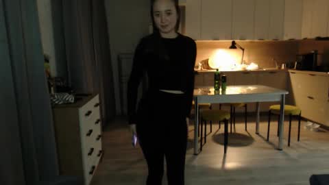 _lalune_ online show from 02-05-26, 05:28