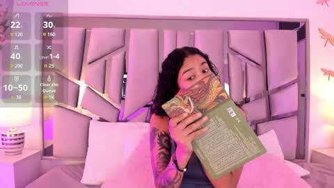 Snapshot of _lanna_jhonson_ chatting on 01-14-25, 11:31 Lanna online show from 01-14-25, 11:31