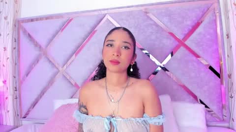 Snapshot of _lanna_jhonson_ chatting on 02-14-25, 12:25 Lanna online show from 02-14-25, 12:25