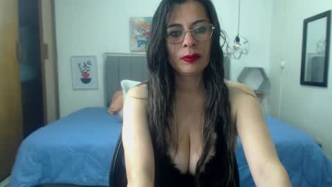 Snapshot of _lara1 chatting on 02-01-25, 08:26 paulina online show from 02-01-25, 08:26