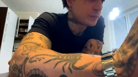 Layne online show from 01-10-26, 08:43