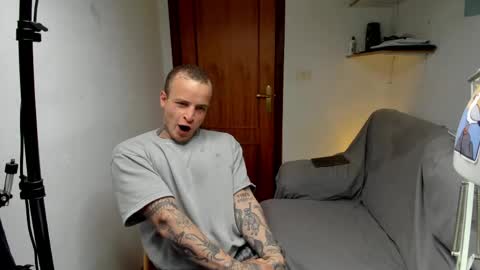 Layne online show from 04-26-26, 12:03