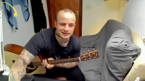 Snapshot of _layne chatting on 05-26-26, 12:34 Layne online show from 05-26-26, 12:34