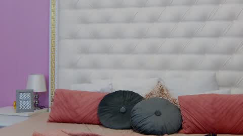 Lena Paul online show from 12-24-24, 12:22