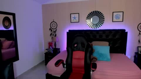 Liily online show from 04-28-26, 04:06